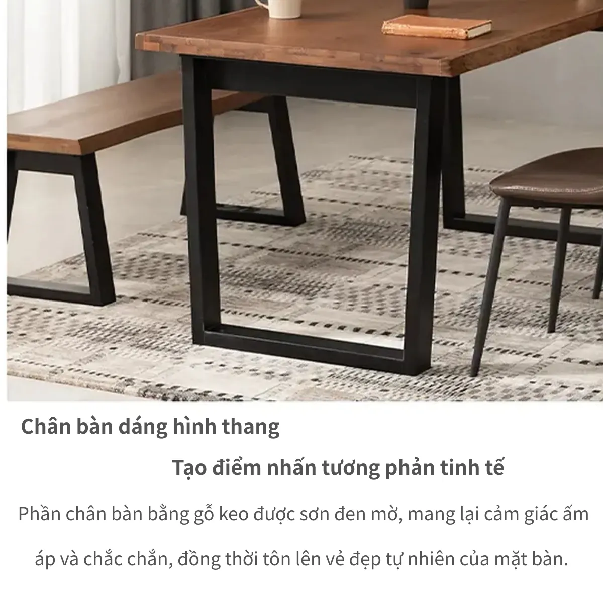 Chi tiết mép bàn được gia công Hatsuri thủ công, tái hiện vân gỗ tự nhiên sống động như cắt từ thân gỗ thật.